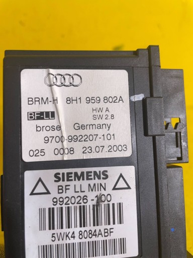 8H1959802A - Audi a4 s4 b6 моторчик склопідйомника правий передній