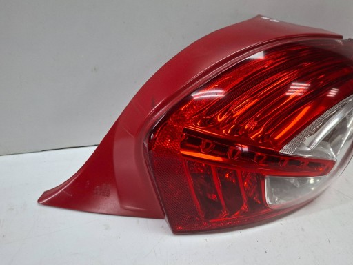 far stražnja desna 9672628380 PEUGEOT 208 2012