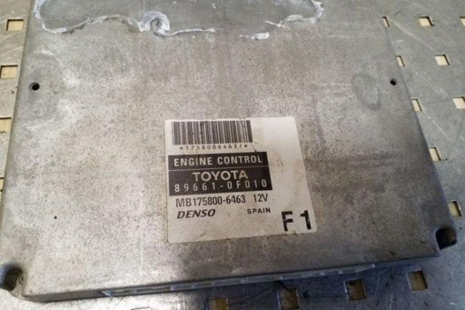 Ебу двигуна toyota corolla verso (zer_, zze12_, r1_) 896610f010