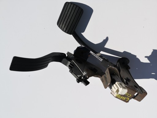 CAPTUR ПЕДАЛЬ ГАЛЬМА 180029347R