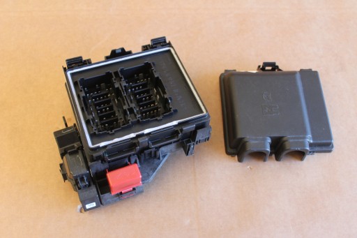 LX6T-14D068-ECE - Корпус запобіжників ford kuga mk3 2020