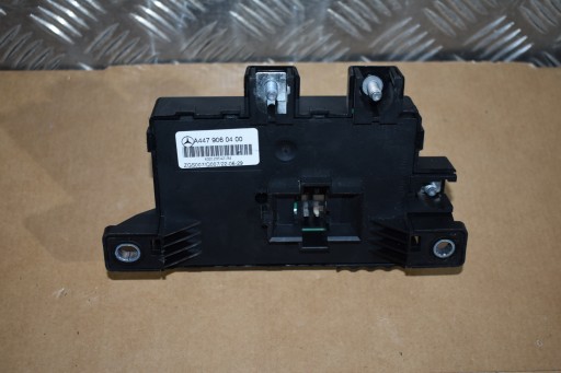 IDEALNA CENTRALINA FUSIBILI MERCEDES W447 1