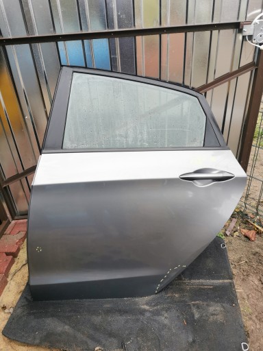 Hyundai i30 ii задні ліві двері hb zar