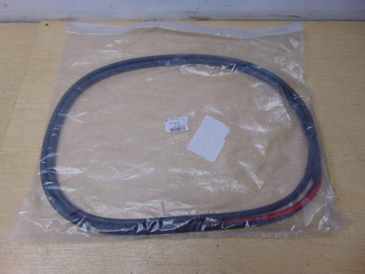 760839702 - ПРОКЛАДКА ЗАДНЕЙ ПРАВОЙ ДВЕРИ VW TOUAREG III 3 НОВАЯ