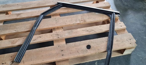SQ5 Q5 80A gasket PROWADNICA windows right rear part moulding SATYNA 80A839432A