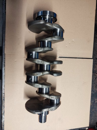 КОЛЕНВАЛ AUDI VOLKSWAGEN 38AA