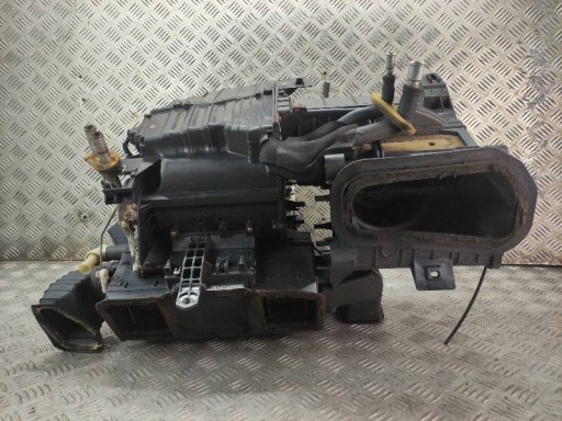 87010-05650 - Корпус нагрівача комплектний вентилятор AVENSIS T22