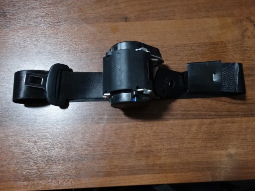 IDEALNY GURTEN SPANNER MITTE HINTEN AUDI A8 D5 1
