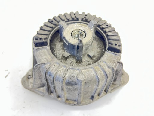 Mercedes-Benz C W204 W212 2,2 CDI OM646 engine mount left
