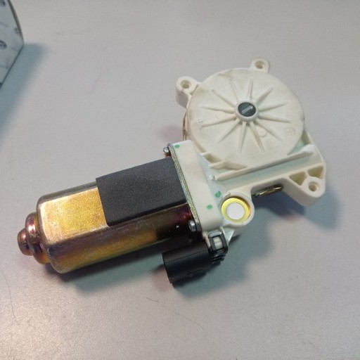 Мотор склопідйомника правого переднього focus 1998-2005 - ford oe 1060724