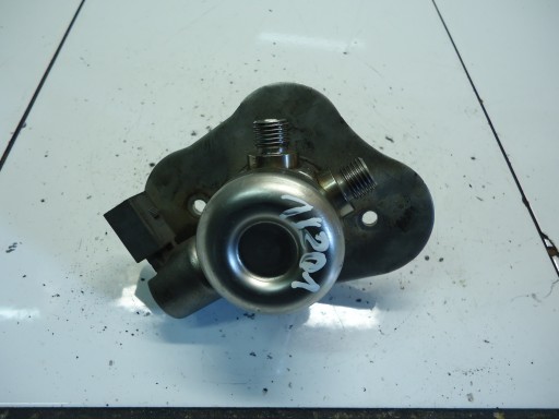 BMW 1 E87 2.0 N43B20 pumpa visokog pritiska 0261520041 7562473
