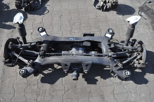 3.06 - F20 116d 1.5 12v 116km подвеска задняя балка + мост 7599466 3.08