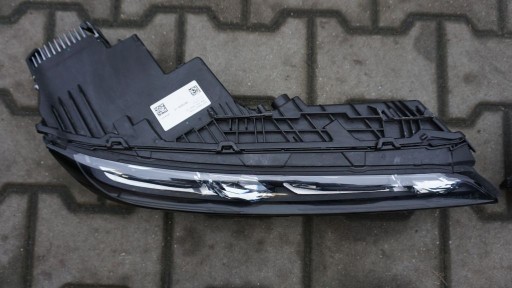 BMW 7 G70 - right front light CRYSTAL LED front