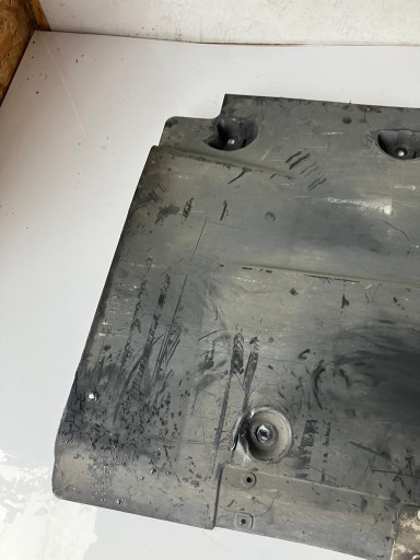 Blende Abdeckung Unterfahrschutz DS5 rechts #4