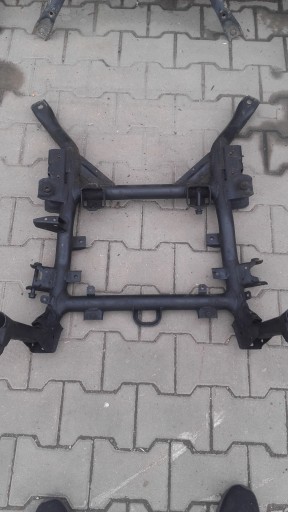 А у нього санки c-zero, передня балка