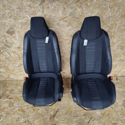 Komplet Sitze Peugeot 308 T9 II HB
