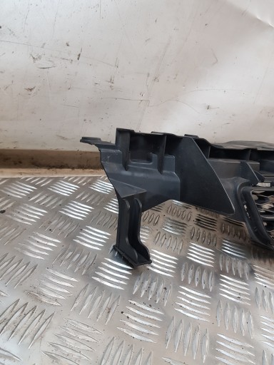 front PREKLADgrill TOYOTA AURIS and 07R- OE 53111-12A00