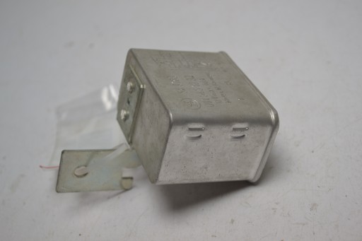 0015451832 - Mercedes w115 240d 300d реле подогрева свечей