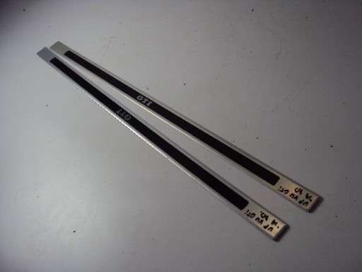 НАКЛАДКИ НА БОКОВЫЕ ЮБКИ VW UP GTI LIFT 2019 ГОД