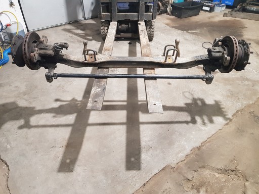 3/23 DC-5.3 - Atego 1524 евро, 4-осная передняя балка 19,5 07