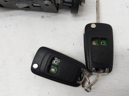 ignition IMMO key OPEL INSIGNIA A 20939745 08-17