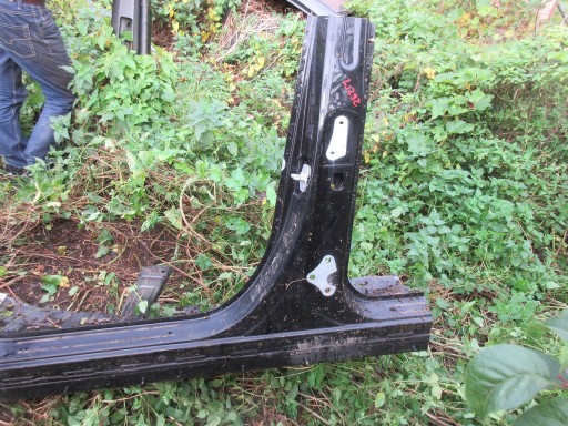 MERCEDES W292 GLE чверть порога ліва стійка