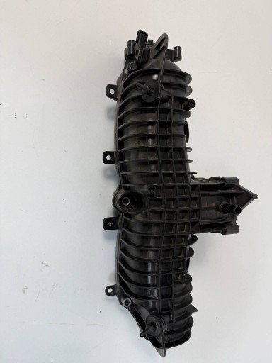 Volvo V60 II T8 2022 intake manifold 32257808