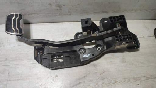 Ford Mondeo MK5 16r 2.0TDCi Pedal Bremse