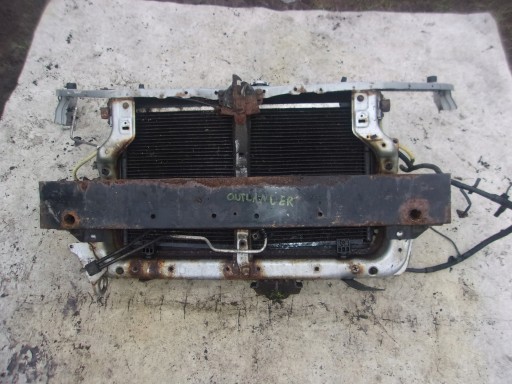Mitsubishi outlander I 2.0 облицовка, радиаторы