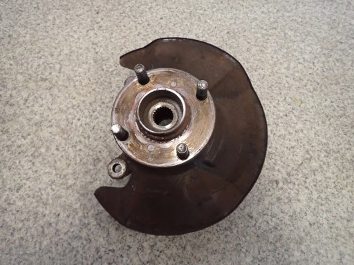 Suzuki ignis 00-03 передній лівий поворотний кулак