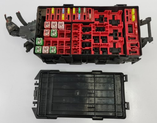 YC1T-14A090-AA - БЛОК ЗАПОБІЖНИКІВ FORD TRANSIT MK6 2.4 TDDI