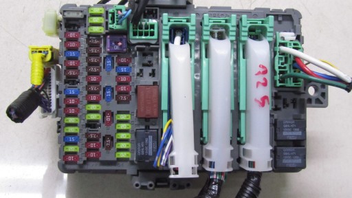 043/125 - Блок предохранителей honda cr-v iv 2.2 t1e-e311