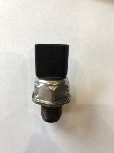 ДАТЧИК ТИСКУ ПАЛИВА VW CRAFTER 076906051