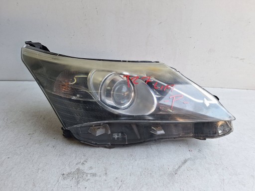 TOYOTA AVENSIS III LIFT 11-13 light right + LED UK-ANGLIK