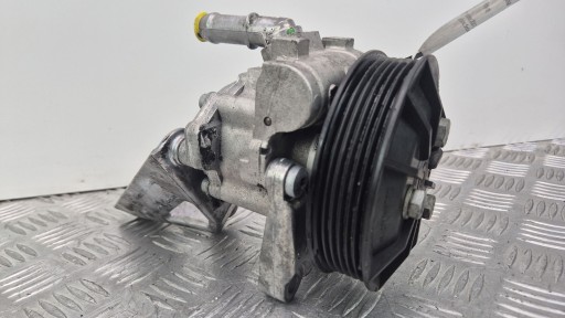 BMW 3 E90 E91 330i servo pump LH2113605 N52B30