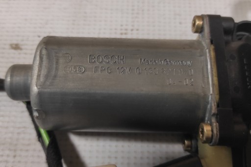 0130821940 - Моторчик склопідйомника передньої правої двері mercedes-benz