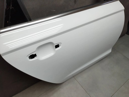 Audi A6 C7 4G sedan door right rear part LS9R