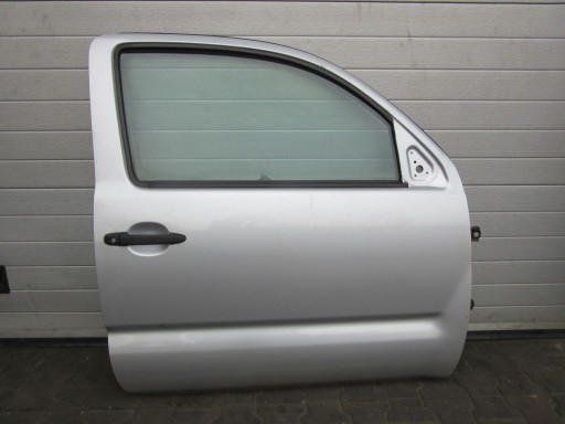 Toyota Tacoma II 2013 2D дверь петля правая передняя