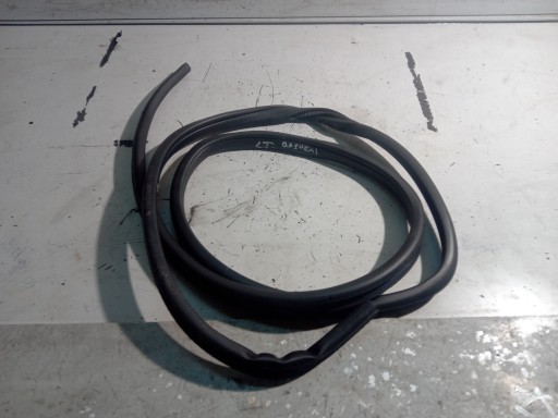 Nissan QASHQAI III J12 уплотнитель двери левый задний