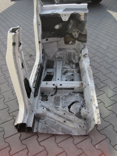 quarter left front MERCEDES B KLASA 246