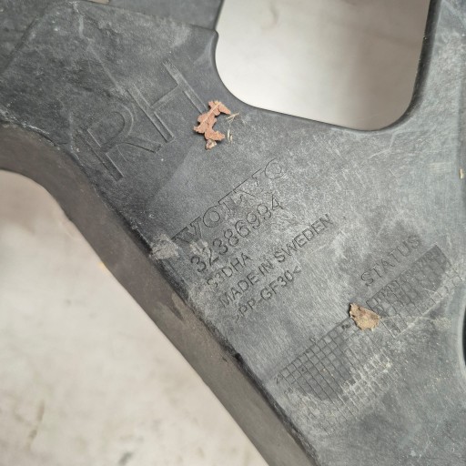 VOLVO XC40 17-> Support plaque Support Droite Arrière Arrière