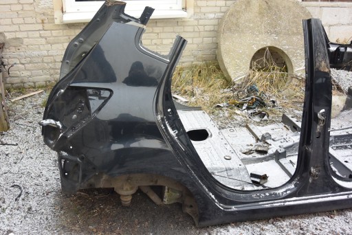 ЗАДНЄ ПРАВЕ КРИЛО KIA VENGA