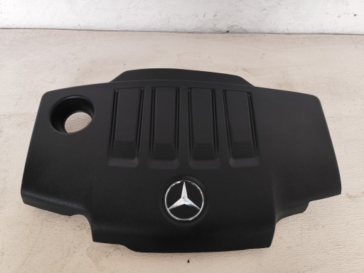 MERCEDES A KLASA W177 2019 2.0D cover upper of the engine