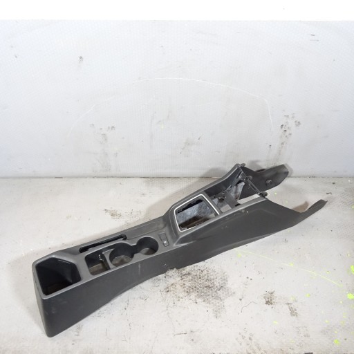 HYUNDAI I20 II TUNEL mitte