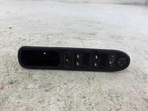 PEUGEOT 307 window control switch left front 96531124XT