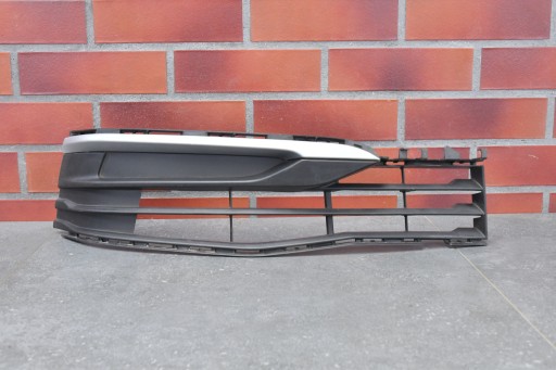 grid of a bumper right bumper BMW 5 G30 G31 7385270
