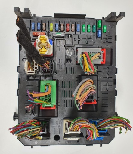 28119759-5 - Блок предохранителей bsi citroen c5 x7 281197595