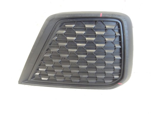 grid of a bumper front front left AUDI A1 82A 82A807681F
