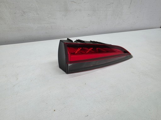 SKODA SCALA 19- light to the bonnet left rear part original EUROPA