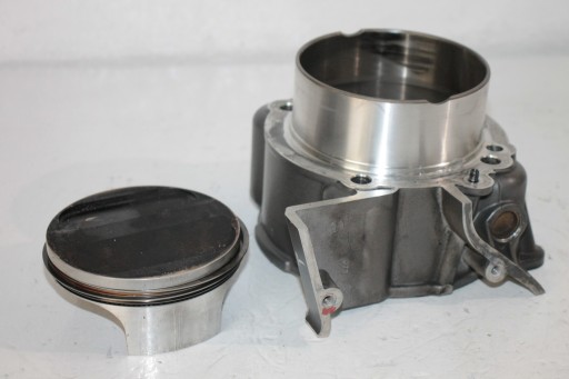 DS1098 09000. - DUCATI STREETFIGHTER 1098 848 ЦИЛІНДР + ЗАДНІЙ ПОРШЕНЬ